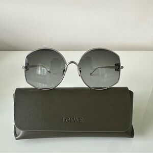NEW!!! Loewe LW40069U 16B sunglasses Authentic Retail 385$